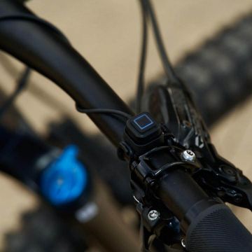 Knog Blinder External 2300 lm ajovalo sähköpyörään